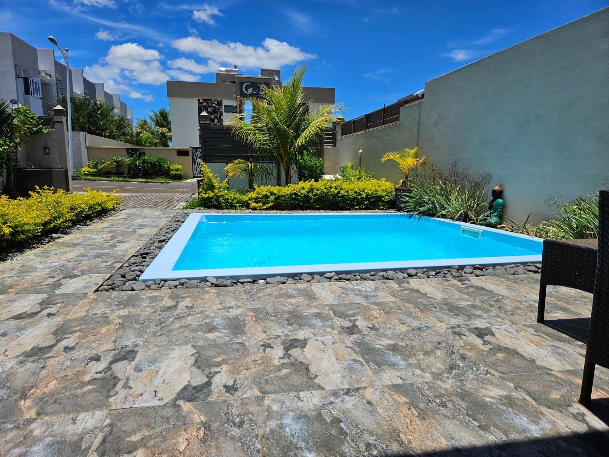 Villa Aahana - Flic En Flac Bagian luar foto