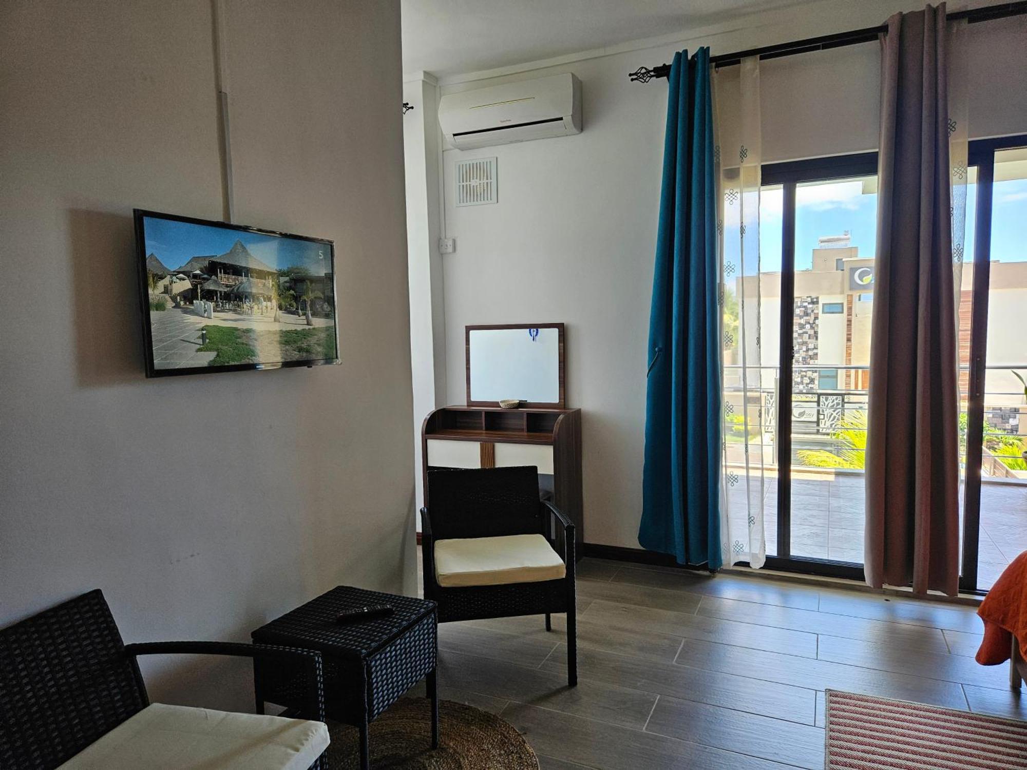Villa Aahana - Flic En Flac Bagian luar foto