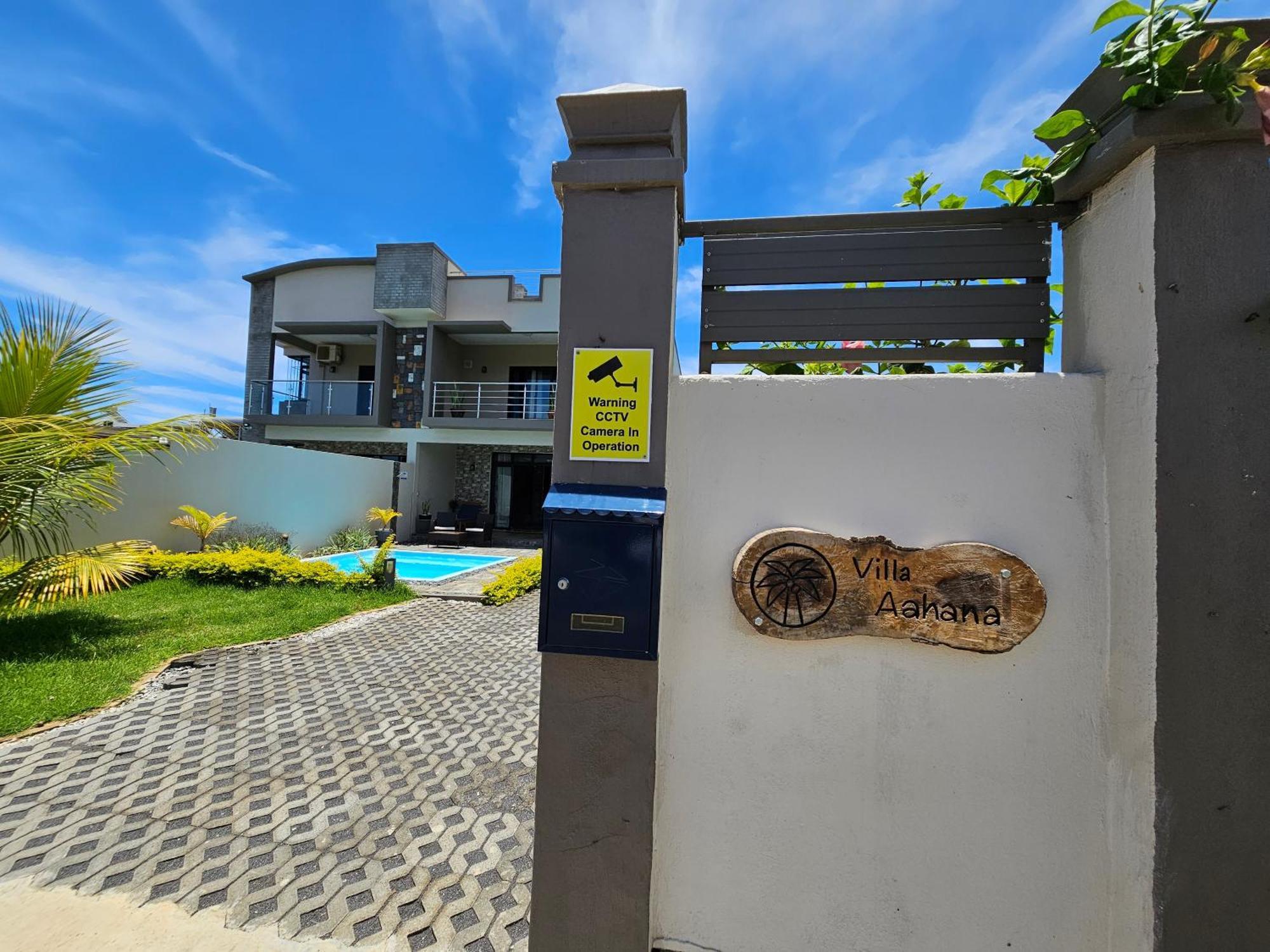 Villa Aahana - Flic En Flac Bagian luar foto