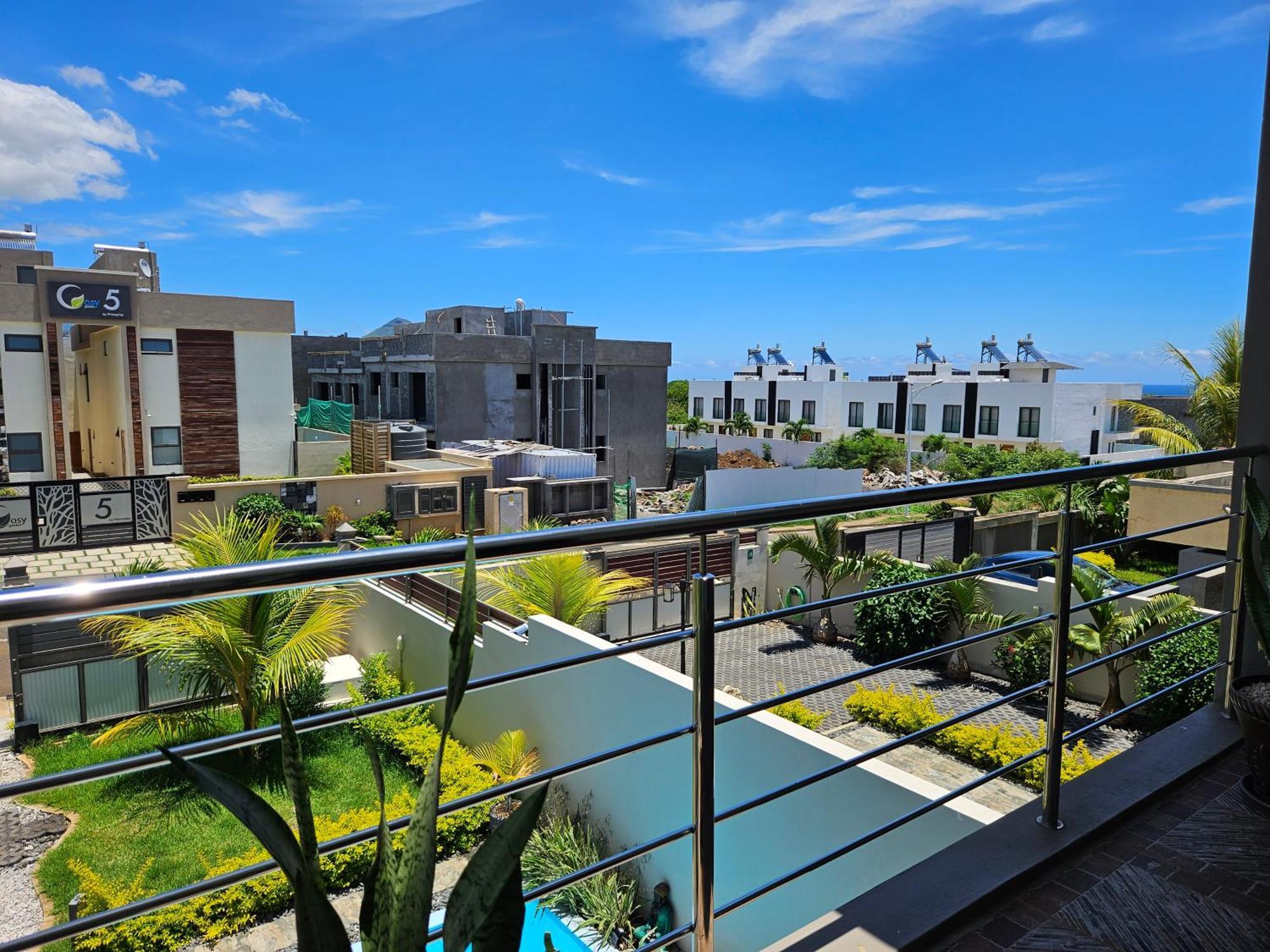 Villa Aahana - Flic En Flac Bagian luar foto