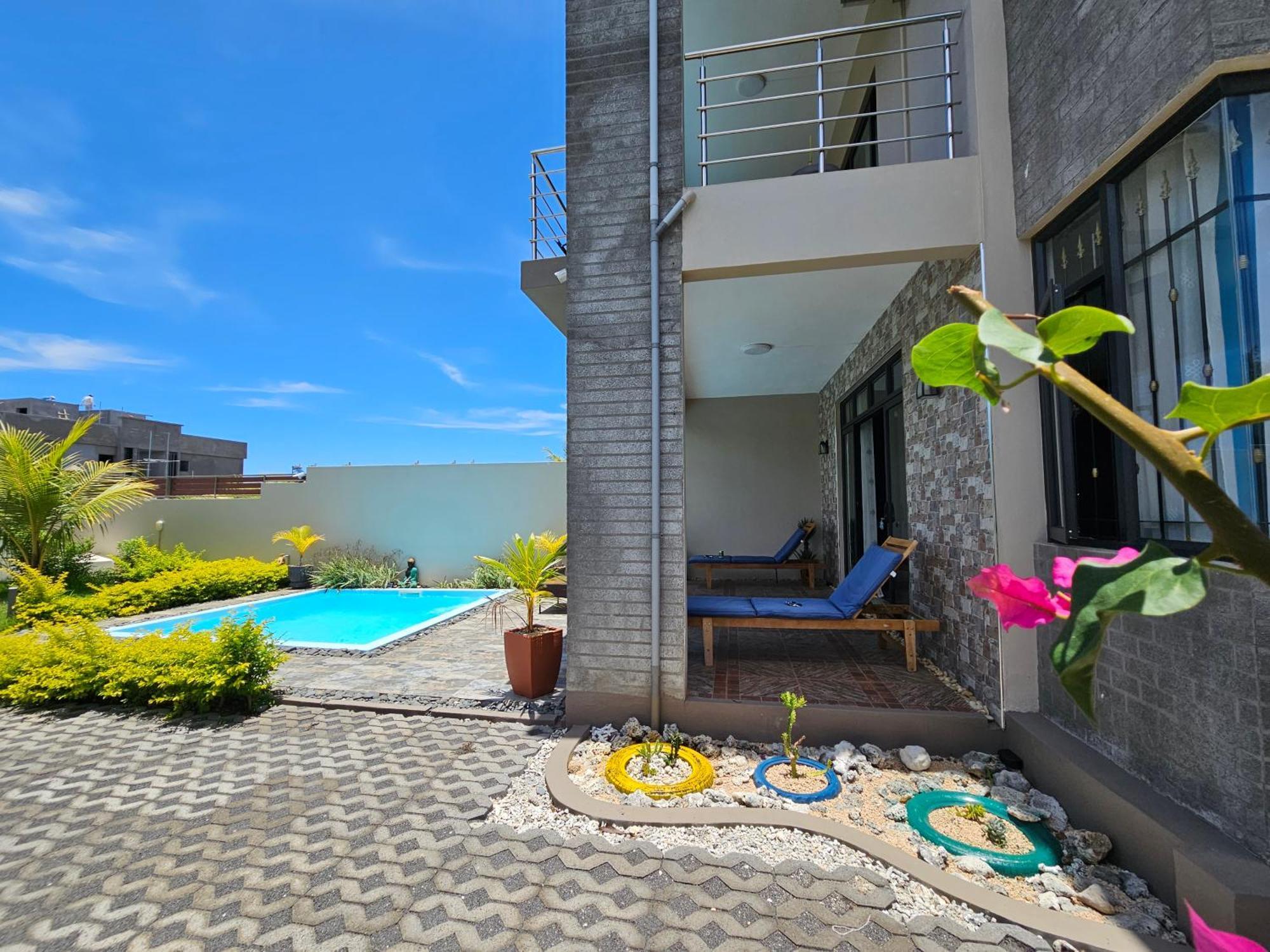 Villa Aahana - Flic En Flac Bagian luar foto